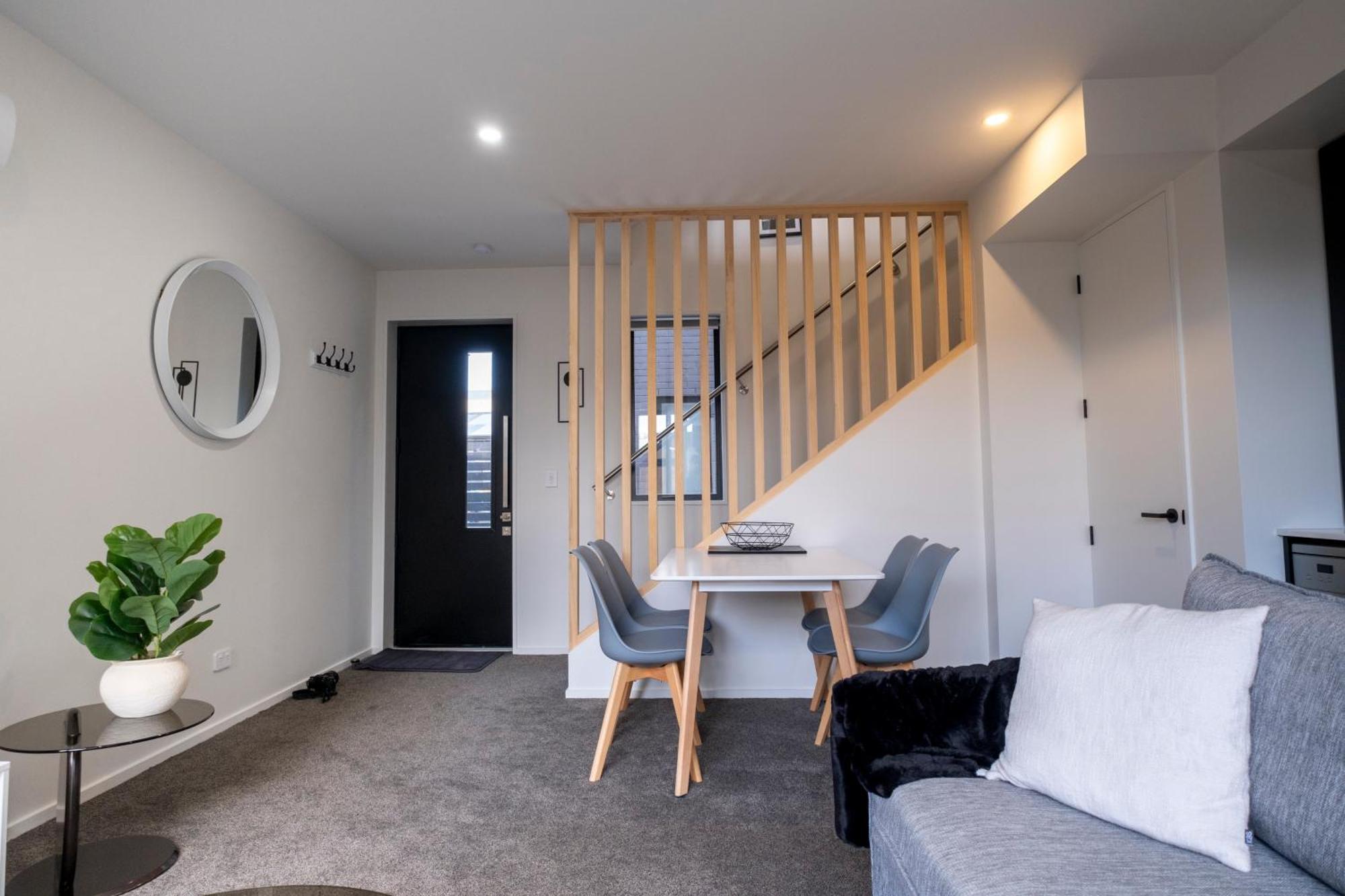 Luxury 2 Bed Townhome In Cbd Christchurch Eksteriør billede