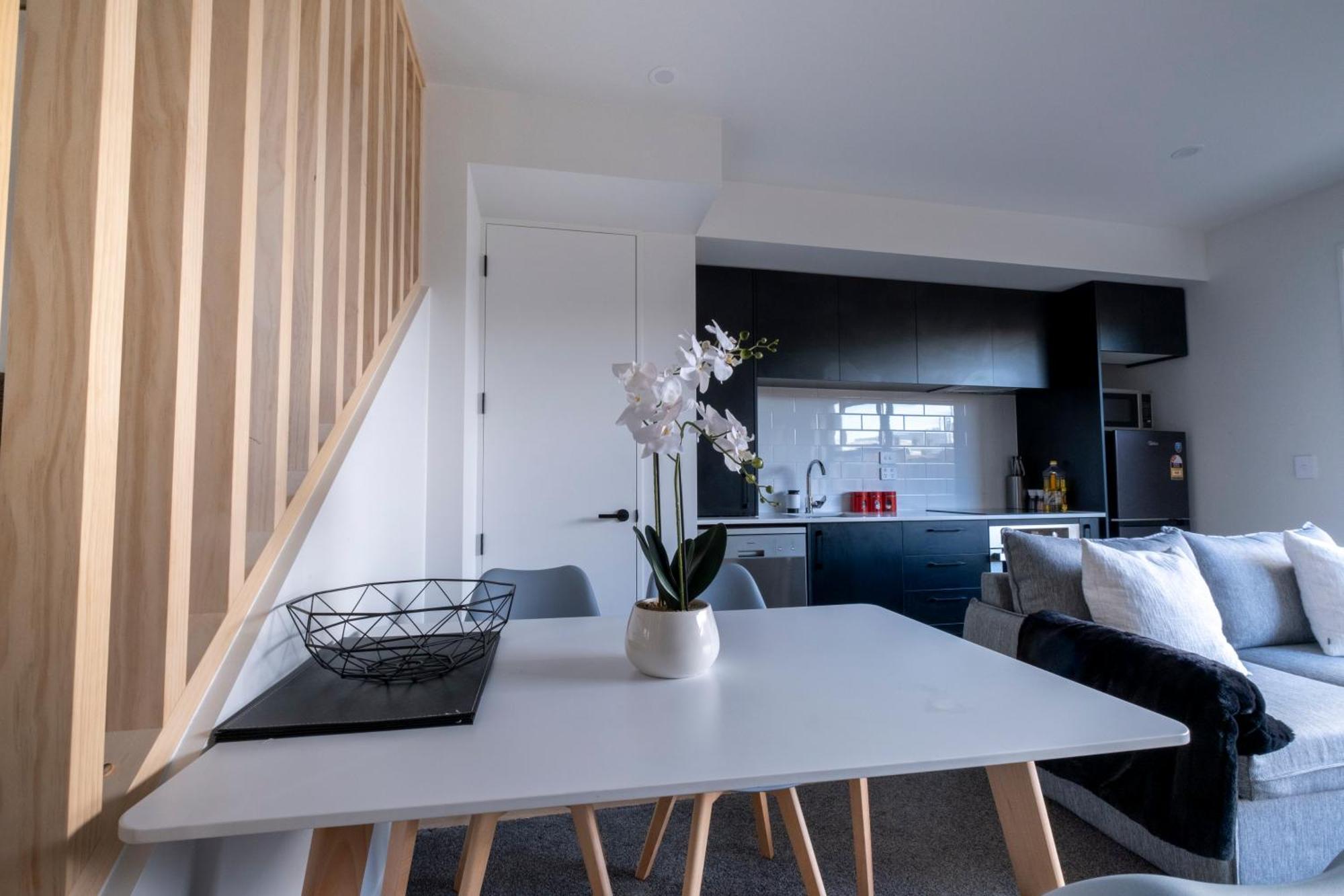 Luxury 2 Bed Townhome In Cbd Christchurch Eksteriør billede