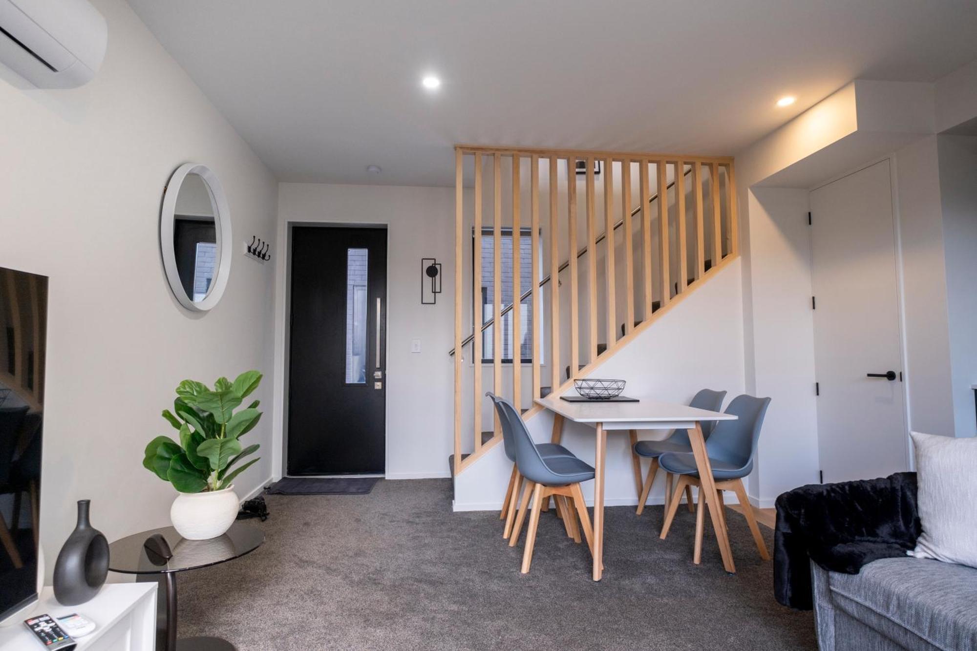 Luxury 2 Bed Townhome In Cbd Christchurch Eksteriør billede