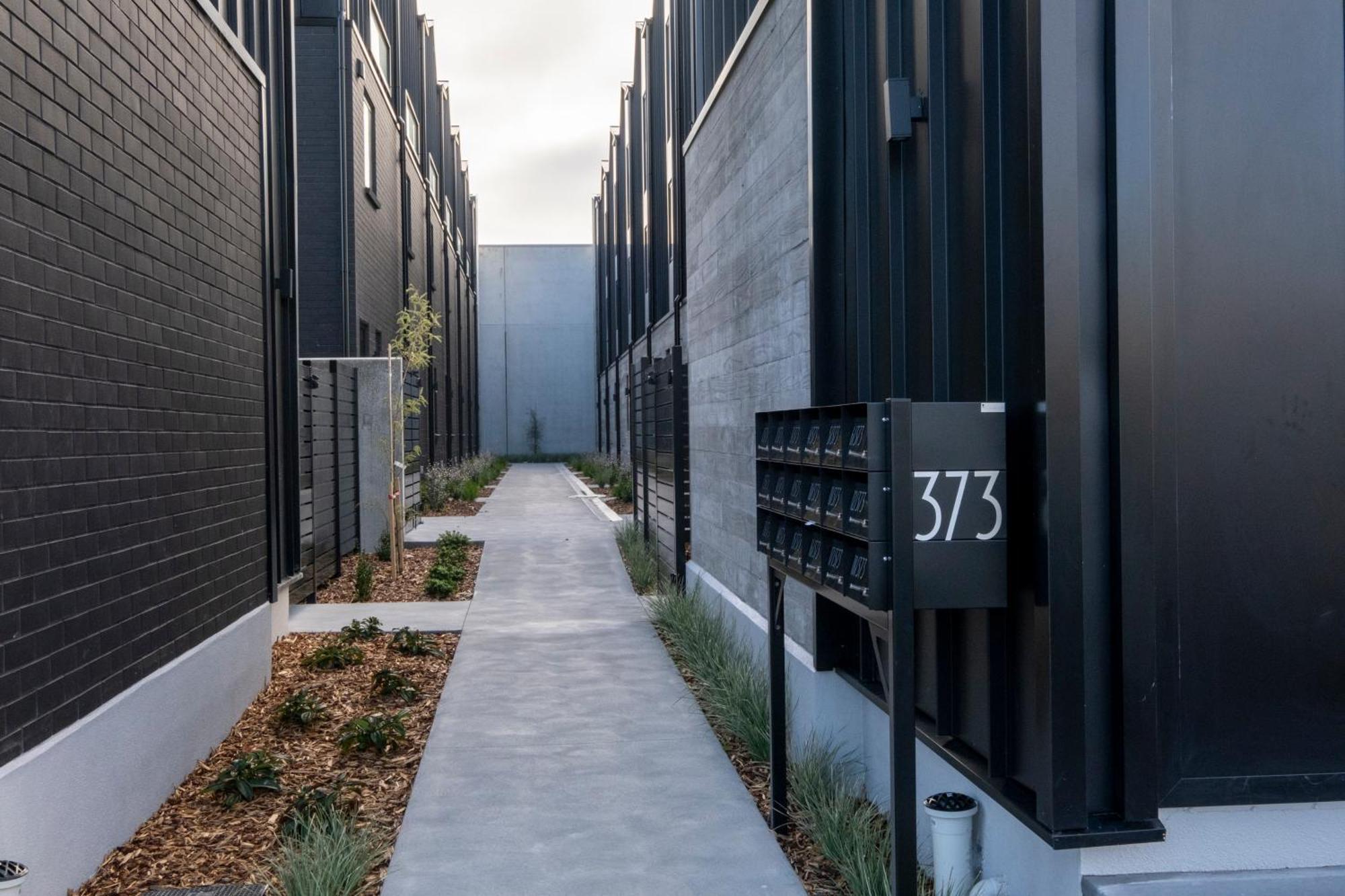 Luxury 2 Bed Townhome In Cbd Christchurch Eksteriør billede